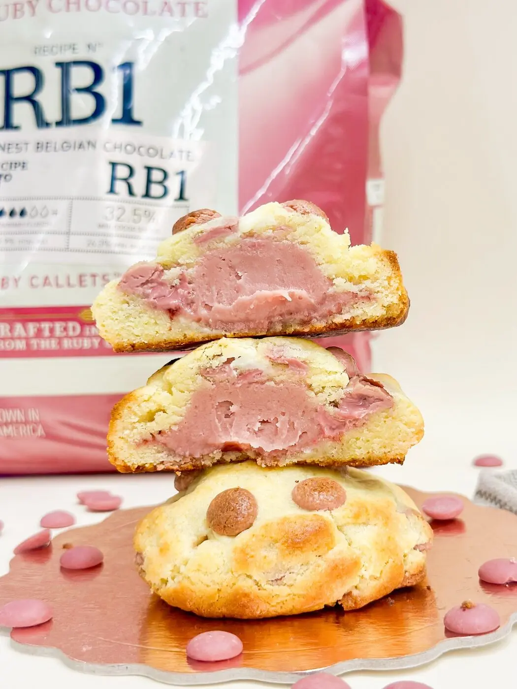 Cookie Ruby Callebaut rosa, feito com chocolate Ruby